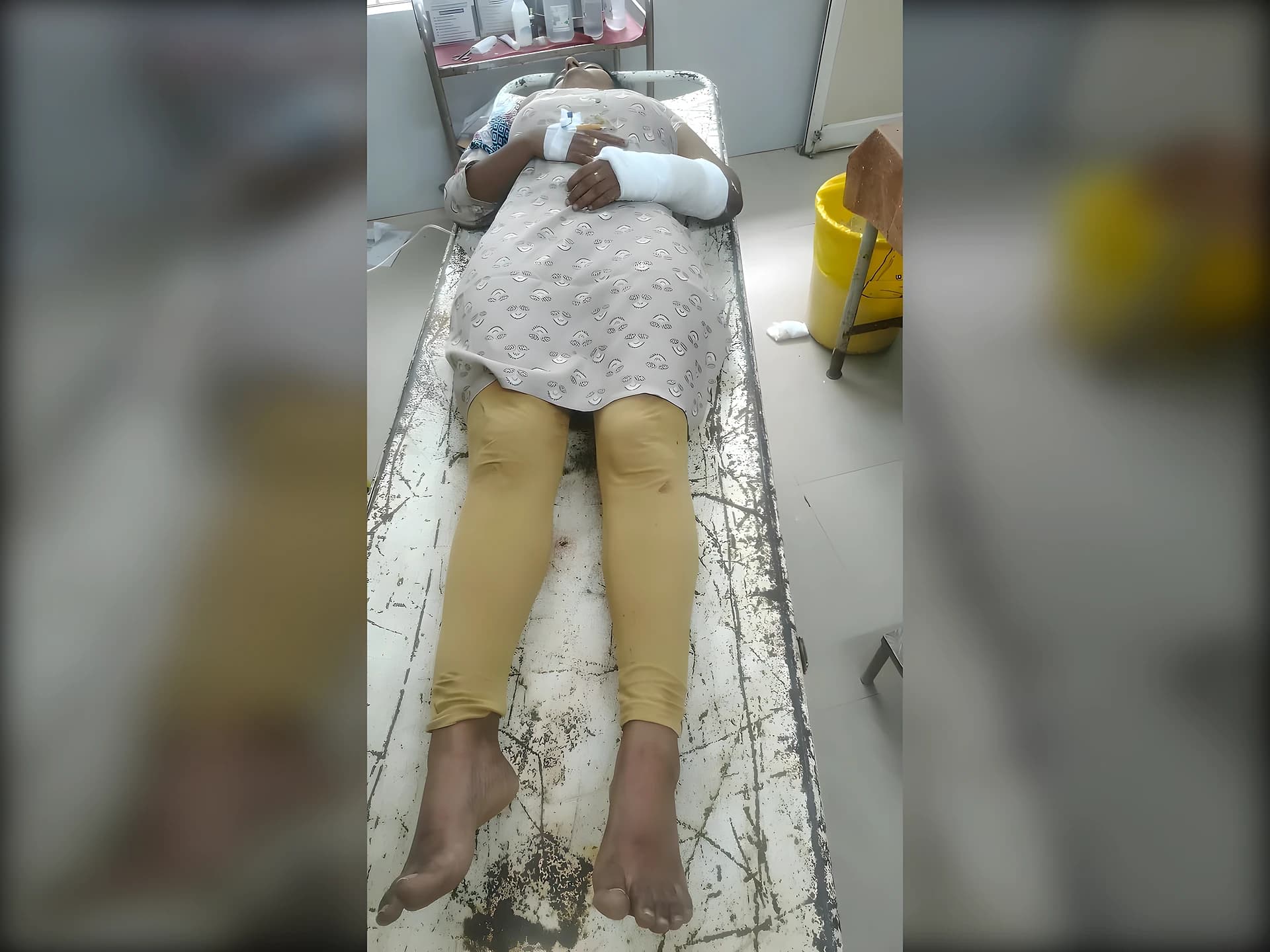 ఘోర రోడ్డు ప్రమాదం ఇద్దరు విలేజీ సెక్రటరీలకు గాయాలు