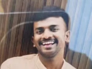 బాయ్ ఫ్రెండ్ ను తగుల బెట్టేసిన ప్రియురాలు.!!