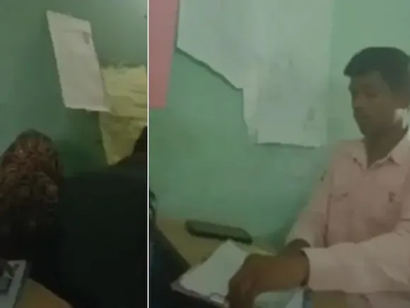 రూ.300 ఇచ్చి మొబైల్స్ పెట్టుకుని కాపీ కొట్టిన స్టూడెంట్స్