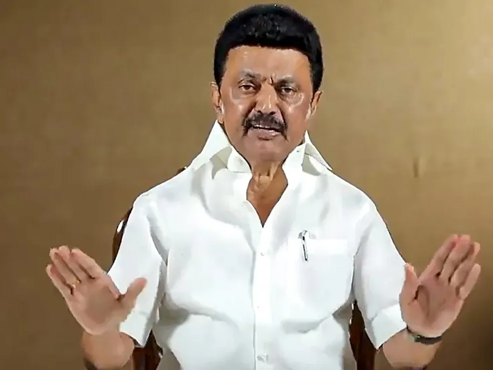 మూడో స్థానానికి పడిపోయిన డీఎంకే