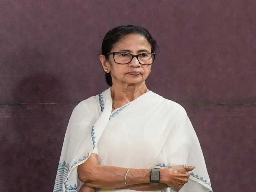 మమతా బెనర్జీ- 'ఇండి' కూటమిలో కొనసాగుత!