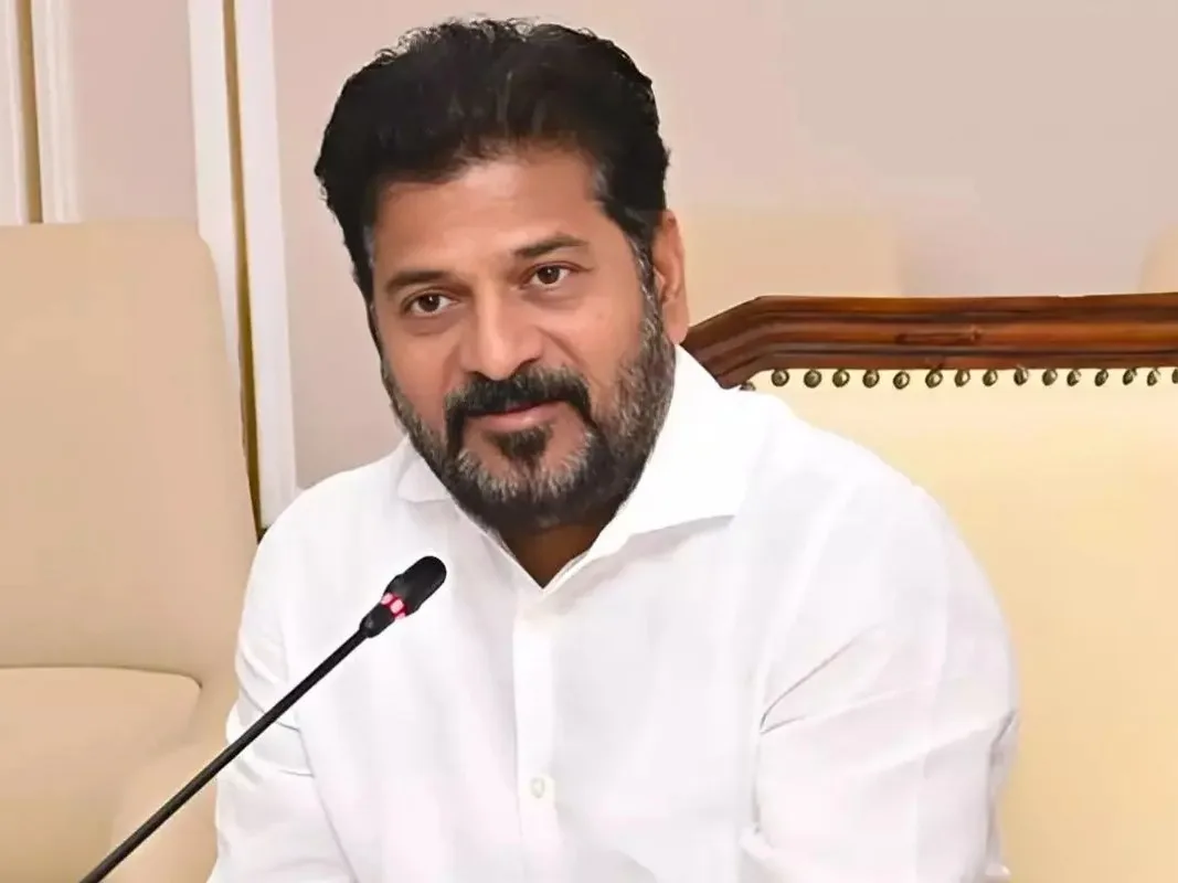 నా కోసం ట్రాఫిక్ ఆపొద్దు! DGPకి CM వార్నింగ్!