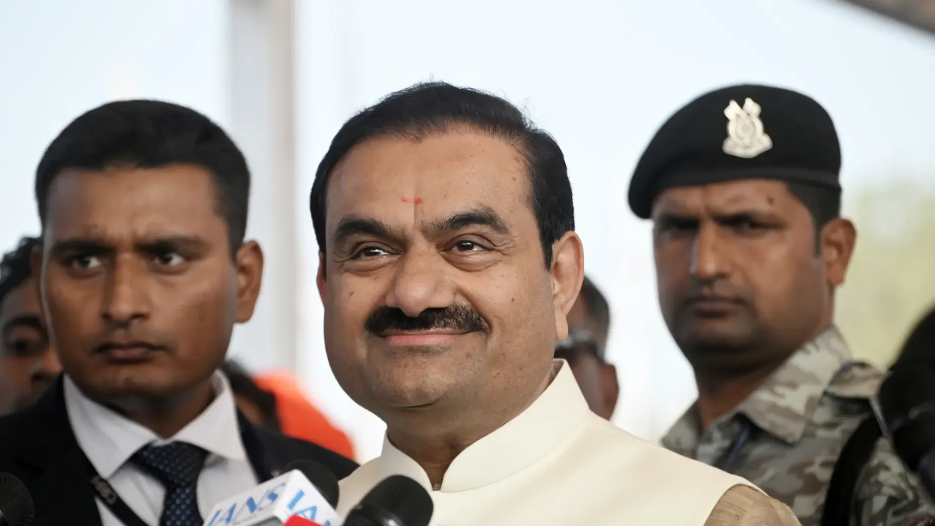 అదానీ VS అమెరికా: ₹1,210 కోట్ల భారీ సెటిల్మెంట్తో కేసులన్నీ క్లోజ్