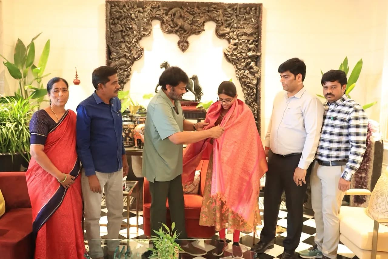 స్టేట్ టాపర్ కి చిరంజీవి అదిరిపోయే సర్ప్రైజ్!