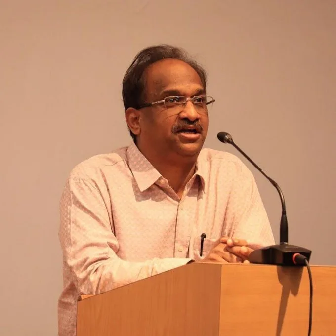 ప్రొఫెసర్ నాగేశ్వర్పై పోలీస్ కేస్!