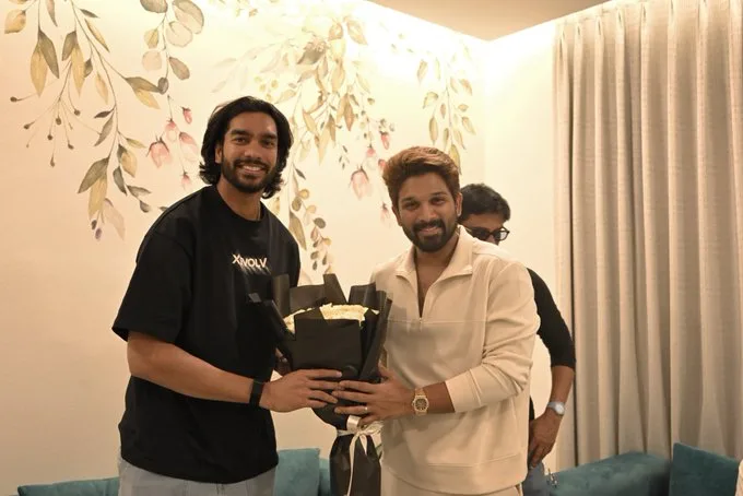 అల్లు అర్జున్ను కలిసిన క్రికెటర్..