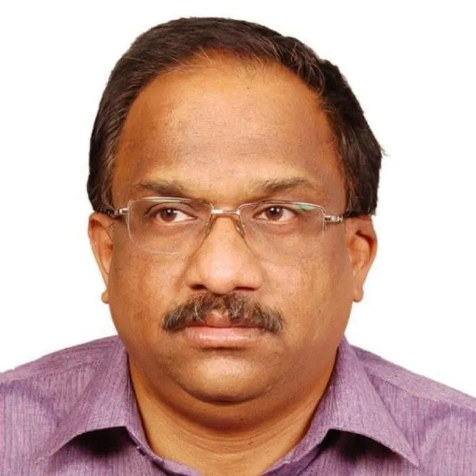 ప్రొఫెసర్ నాగేశ్వర్ రావు ఇంటి దగ్గర టెన్షన్ టెన్షన్!