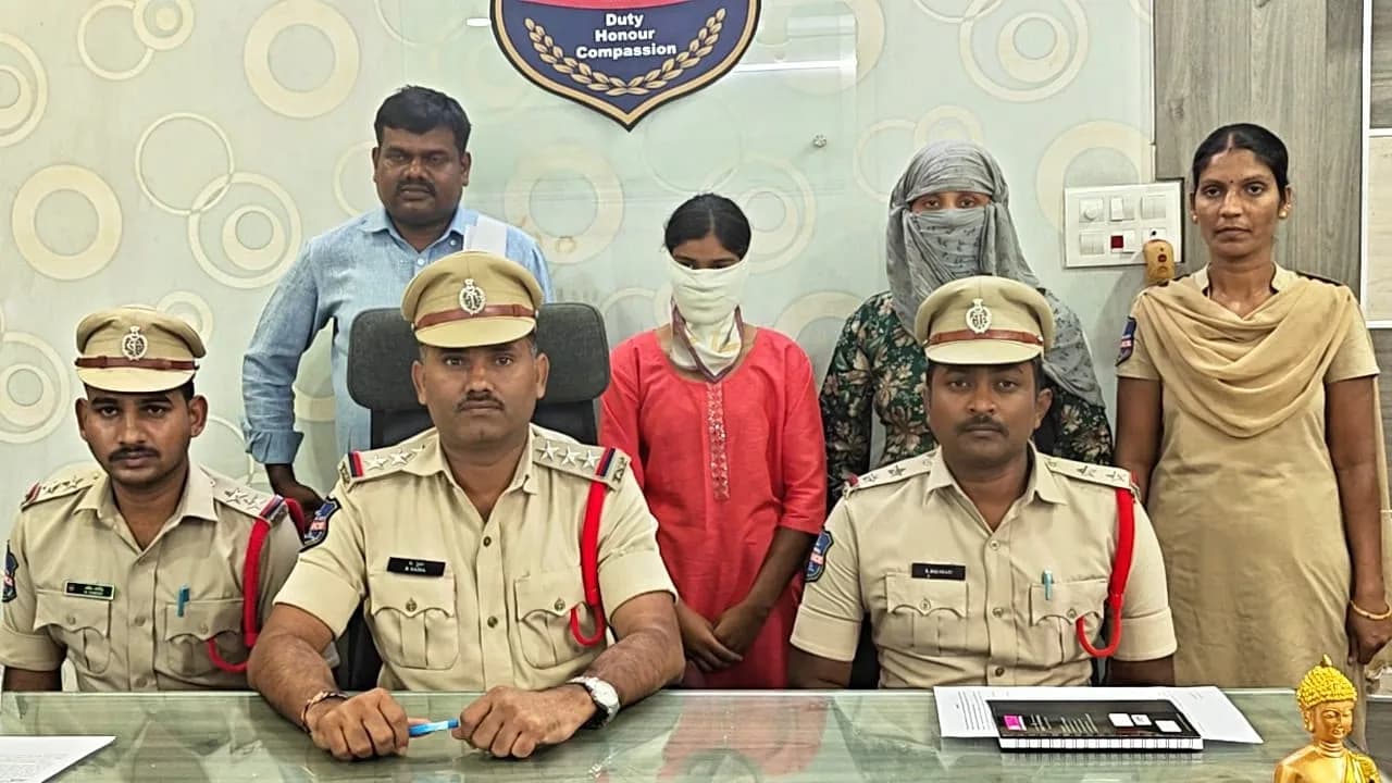 బస్స్టేషన్లో చోరీ.. 24 అవర్స్లో రికవరీ