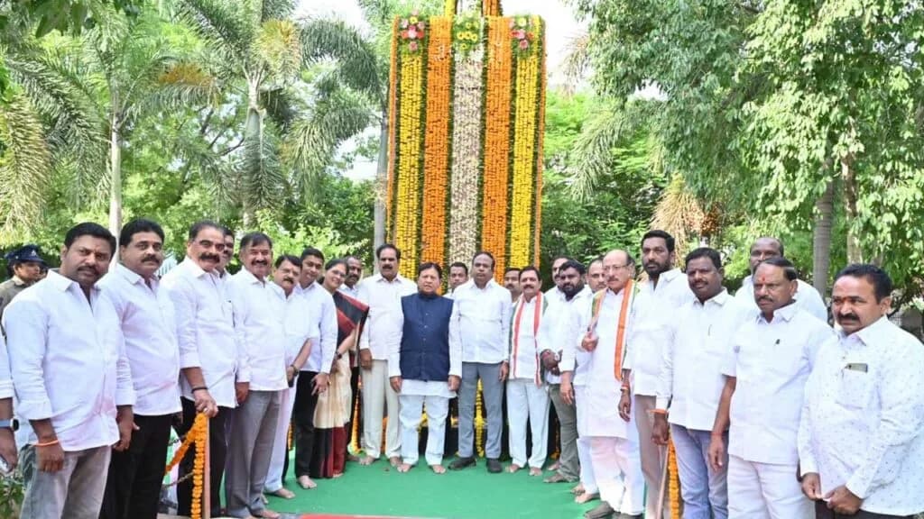 అభివృద్ధి పథంలో తెలంగాణ : సుదర్శన్రెడ్డి