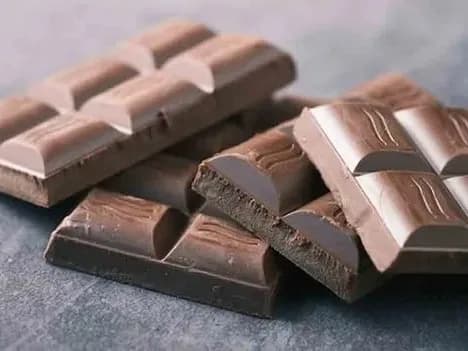 ఎక్స్పైరీ కెమికల్స్తో చాక్లెట్ల తయారీ!