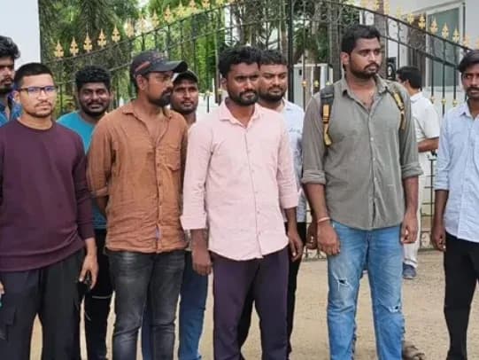 ఉద్యోగాల పేరుతో టోకరా