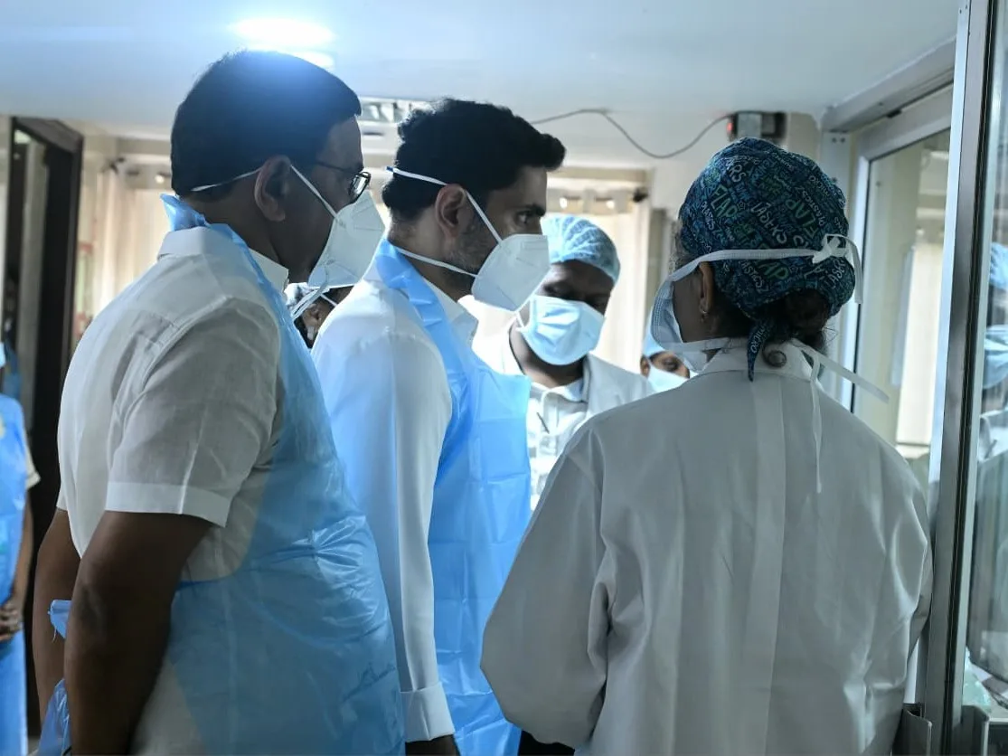 వైజాగ్ స్టీల్ ప్లాంట్ బాధితులను పరామర్శించిన లోకేష్..