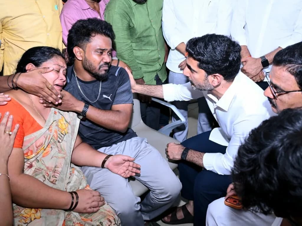 వైజాగ్ స్టీల్ ప్లాంట్ బాధితులను పరామర్శించిన లోకేష్..
