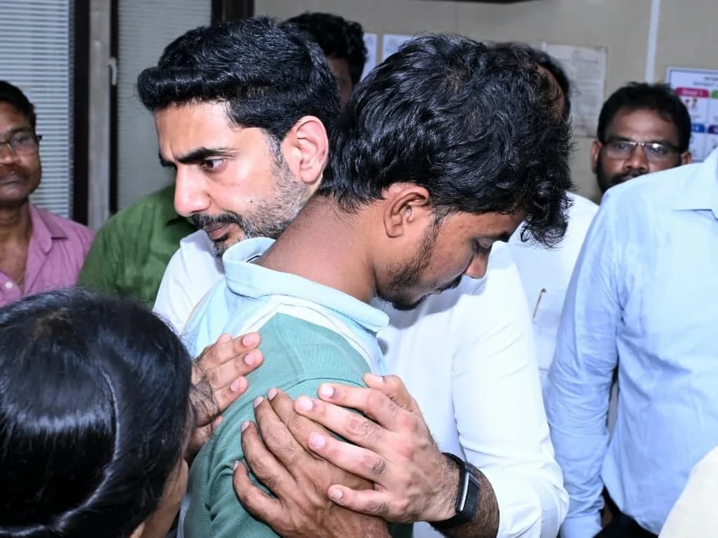 వైజాగ్ స్టీల్ ప్లాంట్ బాధితులను పరామర్శించిన లోకేష్..