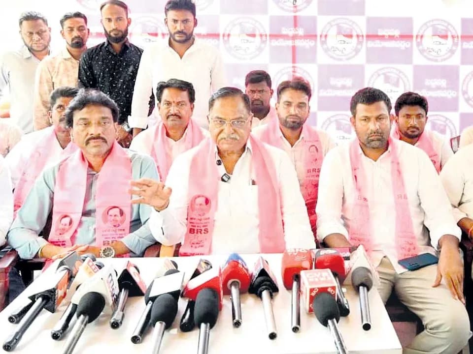 'MLA విజయరమణారావుకు మతిభ్రమించింది'