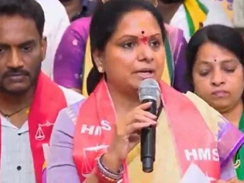 మావోయిస్టులు మాతోనే ఉన్నారు: కవిత