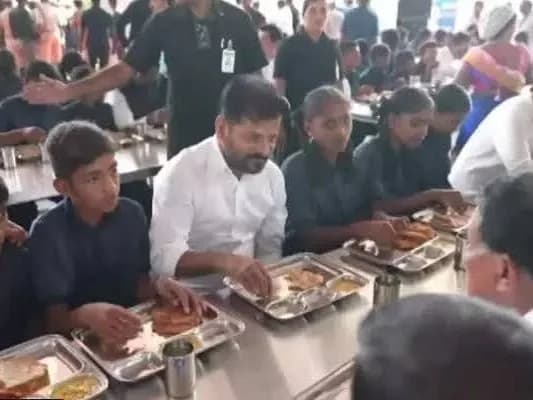 రాష్ట్రంలోనే తొలి తెలంగాణ పబ్లిక్ స్కూల్ ప్రారంభం