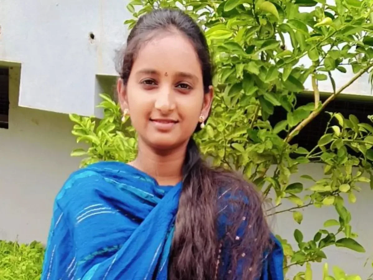 గ్యాస్ లీక్ ఘటనలో కాలిన గాయాలతో యువతి మృతి