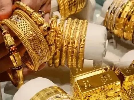ఇవాళ్టి గోల్డ్ రేట్స్.. పెరిగాయా? తగ్గాయా?