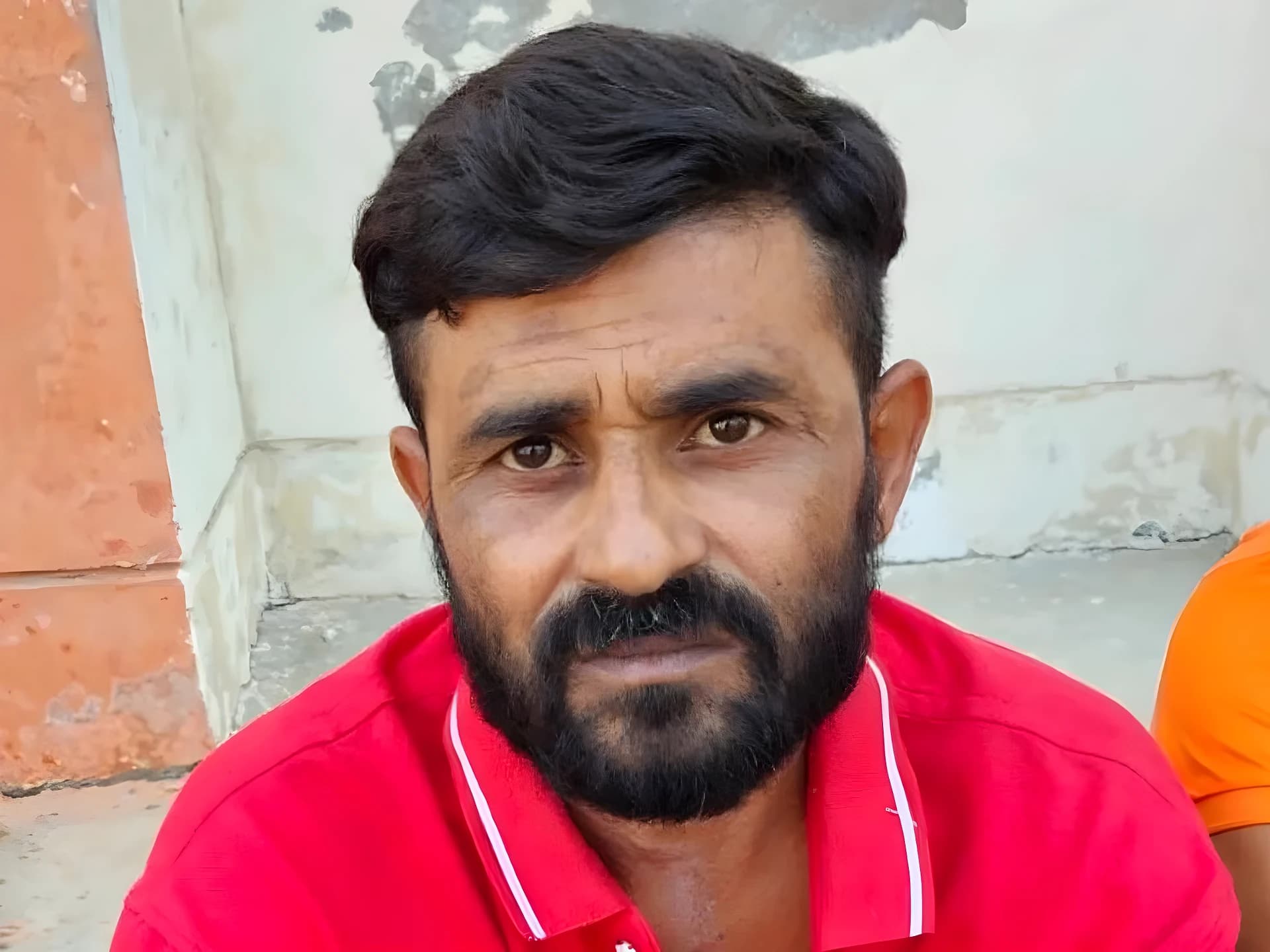యూపీలో బానిస కార్మికులుగా ఉన్న 12 మందికి విముక్తి