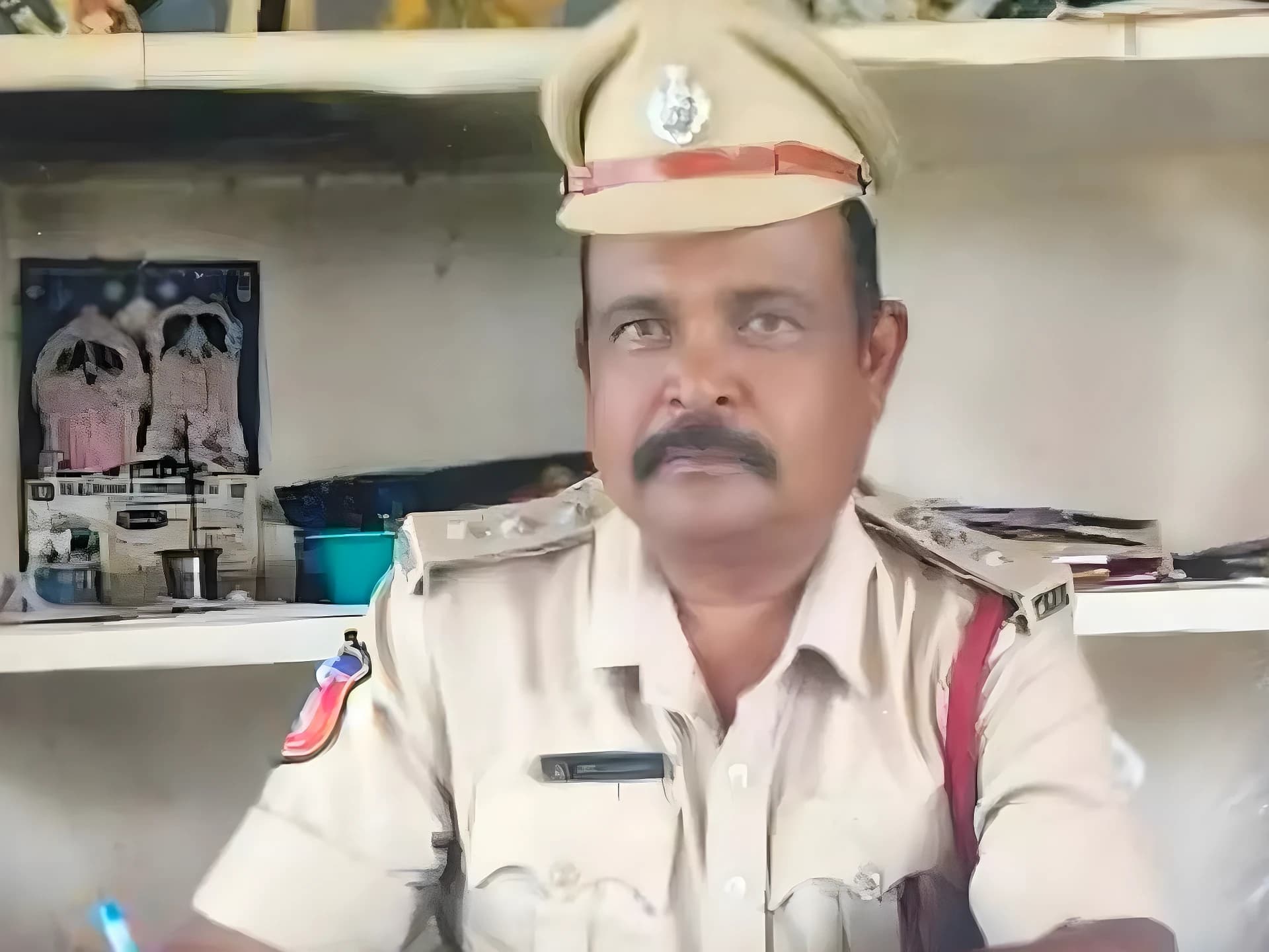 డ్యూటీలో ఉండగానే కుప్పకూలిన ఫైర్ ఆఫీసర్