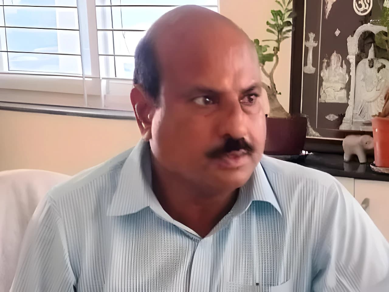 వైరల్గా మారిన అధికారి మామూళ్ల చిట్టా