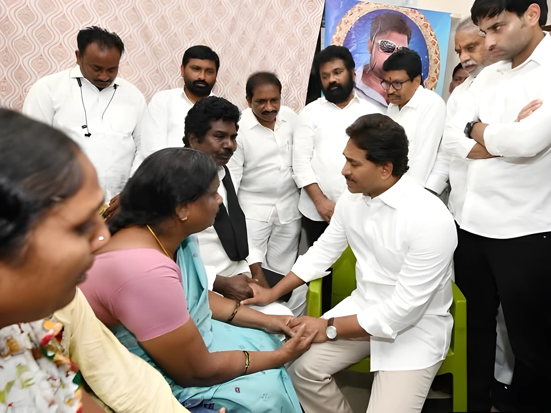 నిజాలను దాచేందుకే ఫుటేజ్ డిలీట్: జగన్