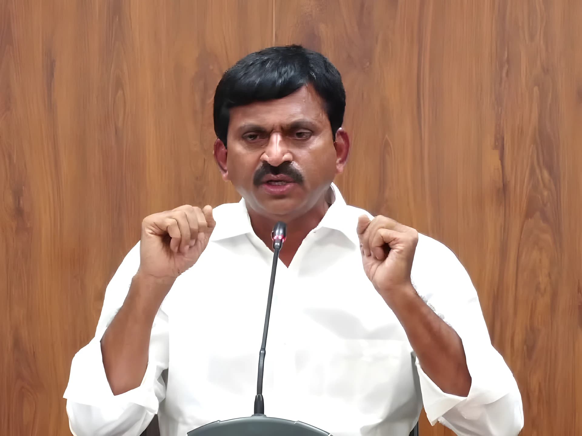 కేంద్రం కొత్త స్కీమ్పై తెలంగాణ క్యాబినెట్ ఫైర్