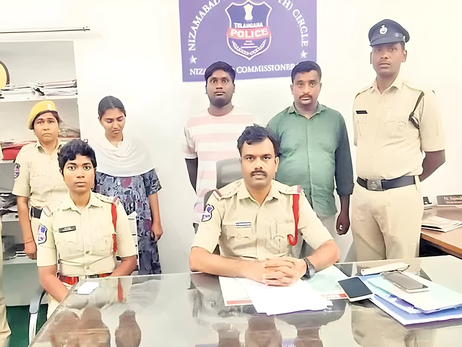 భర్త నరాల్లోకి హార్పిక్ ఎక్కించి హత్య