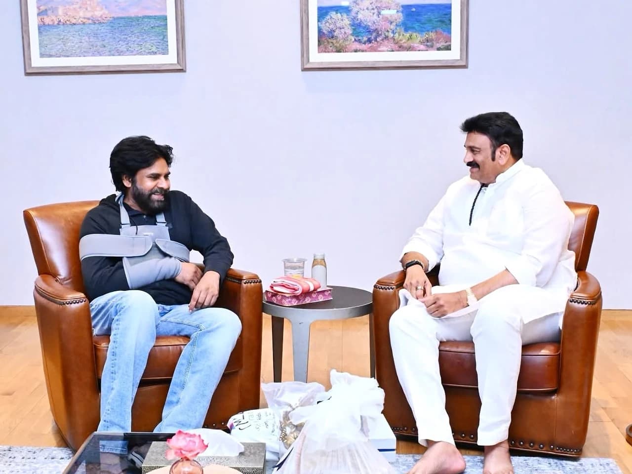 పవన్ కల్యాణ్ను పరామర్శించిన రఘురామకృష్ణ రాజు