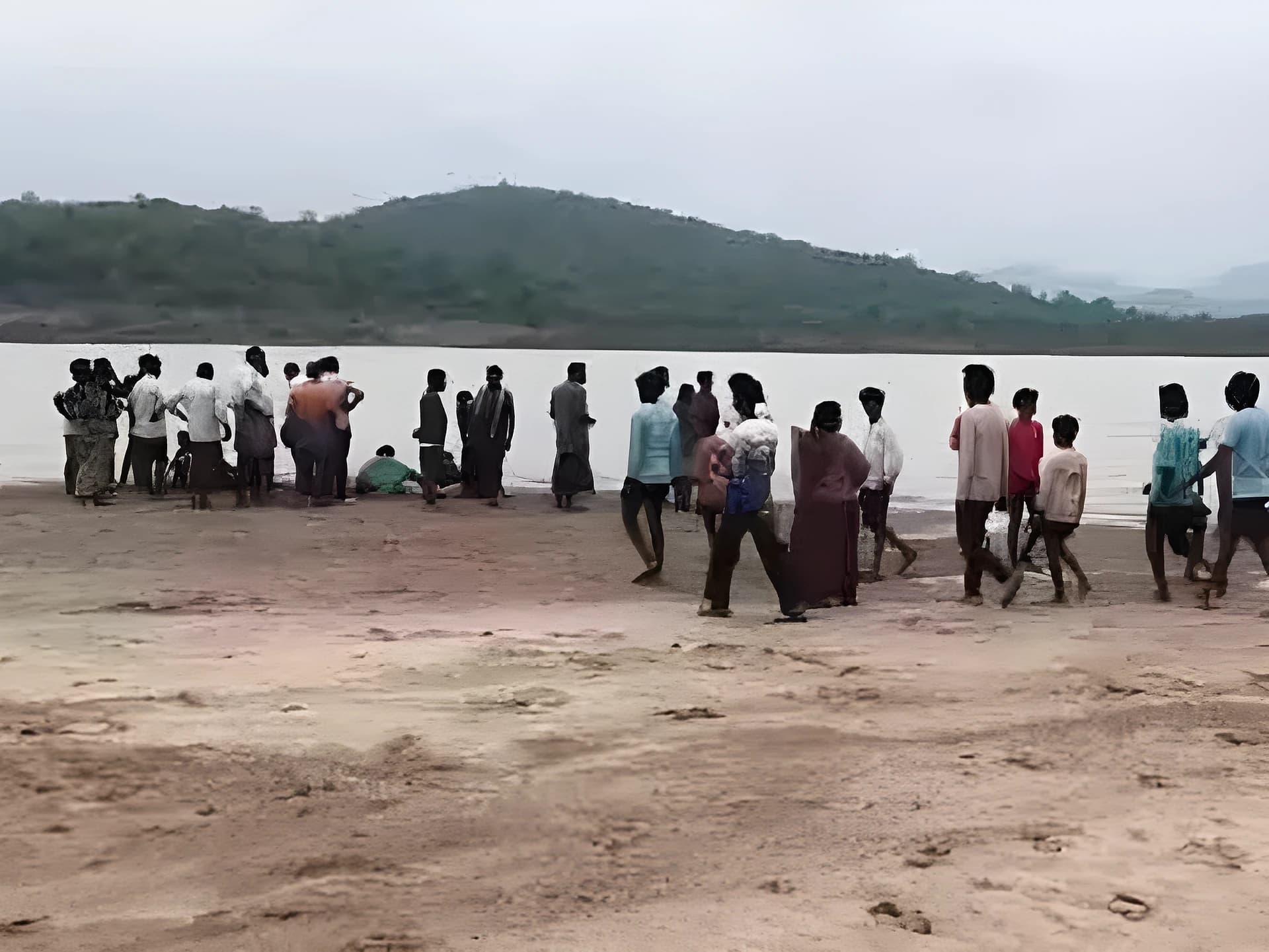 ఐదుగురు మత్స్యకారులు మృతి