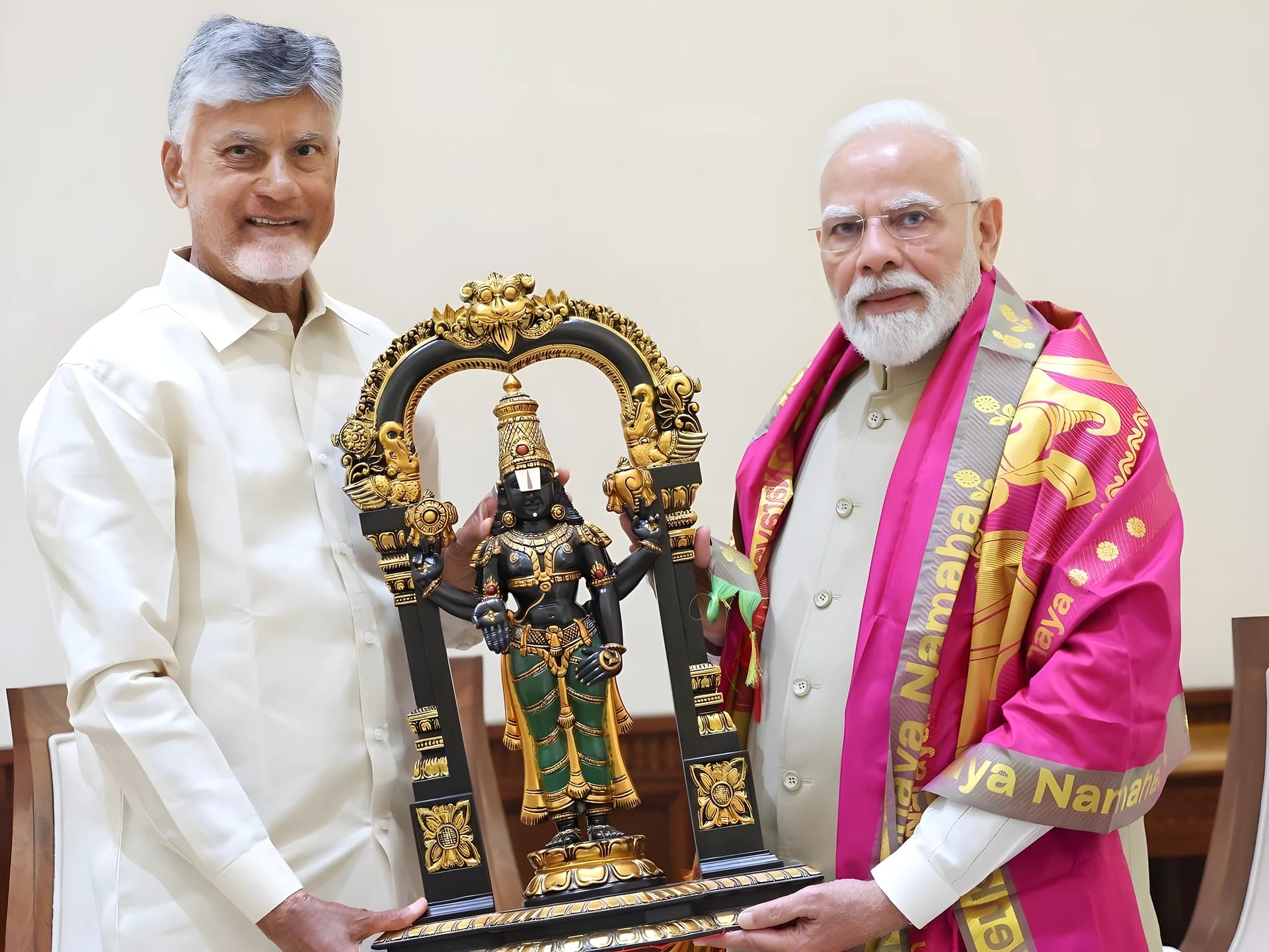 ప్రధాని మోదీకి సీఎం చంద్రబాబు ఆహ్వానం