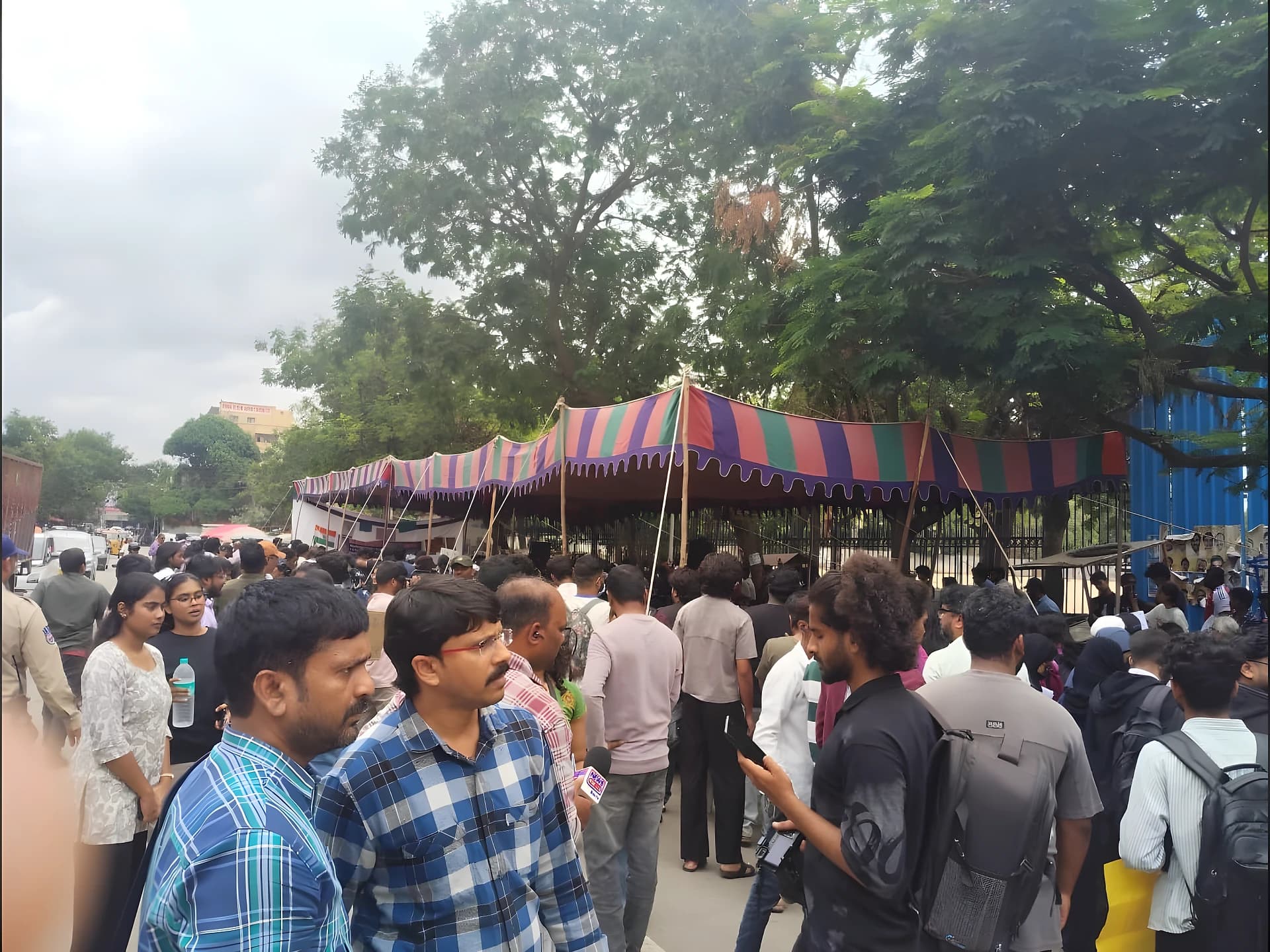 నిరసనలతో దద్దరిల్లిన ధర్నాచౌక్
