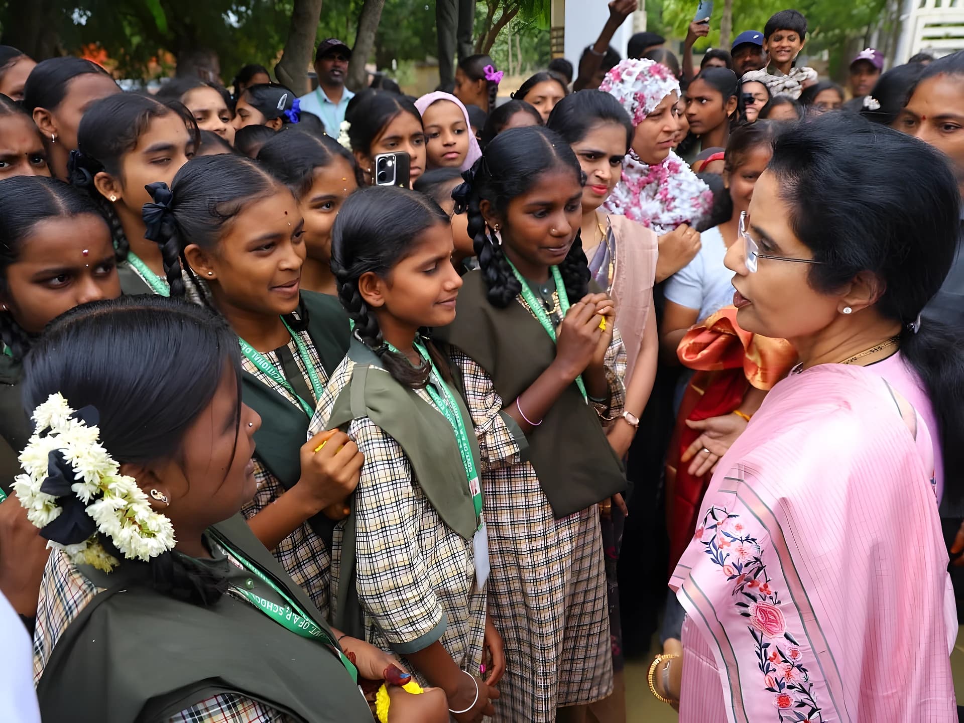 కుప్పంలో నారా భువనేశ్వరి పర్యటన