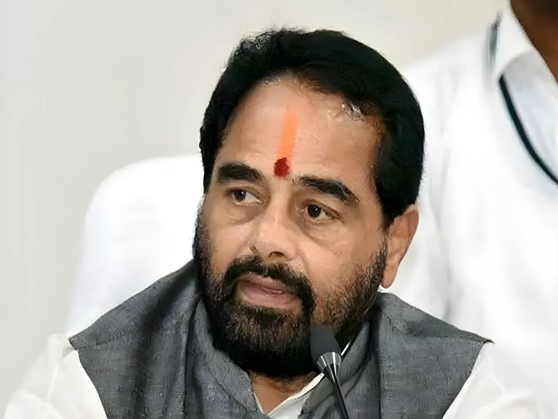 పోలీసుల విచారణలో తమ్మినేని