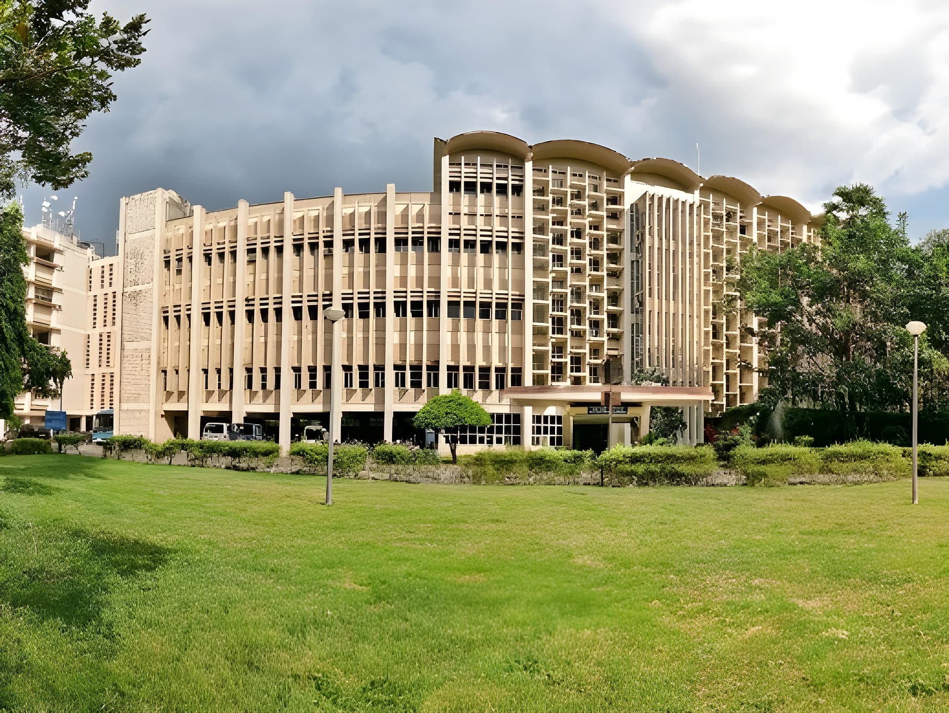 IITల్లో విద్యార్థుల ఆత్మహత్యలు