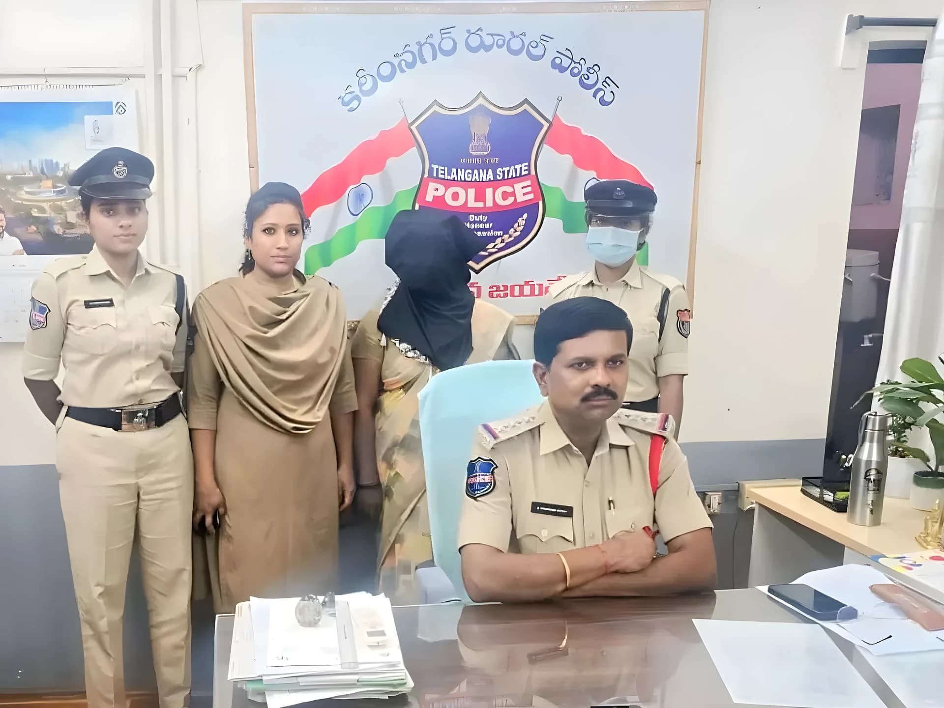 రైలెక్కేలోపే నిందితురాలికి షాక్