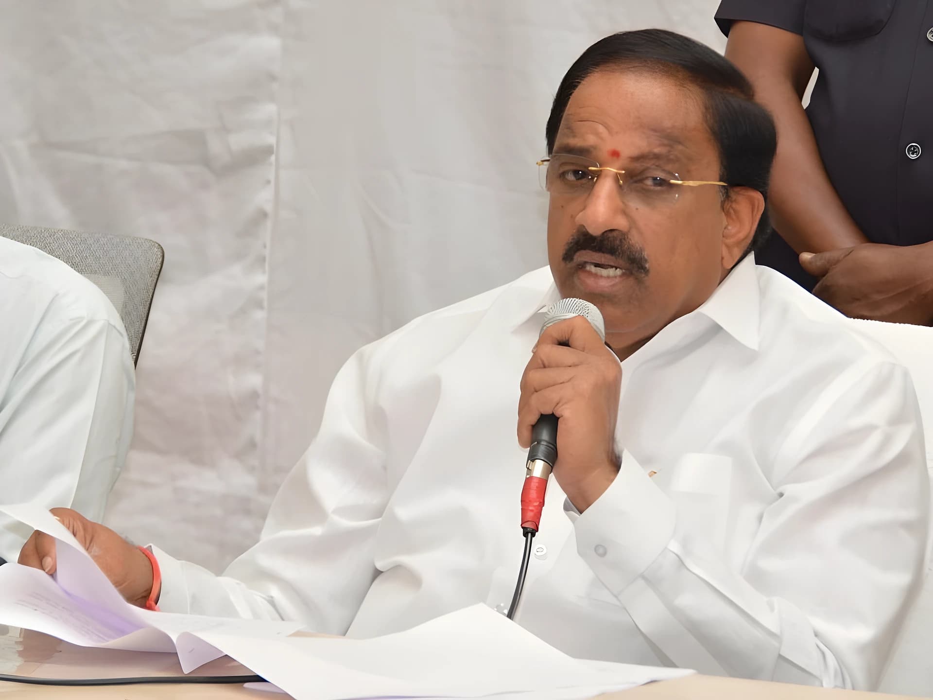 ఆయిల్పామ్ కంపెనీలకు తుమ్మల స్ట్రాంగ్ వార్నింగ్