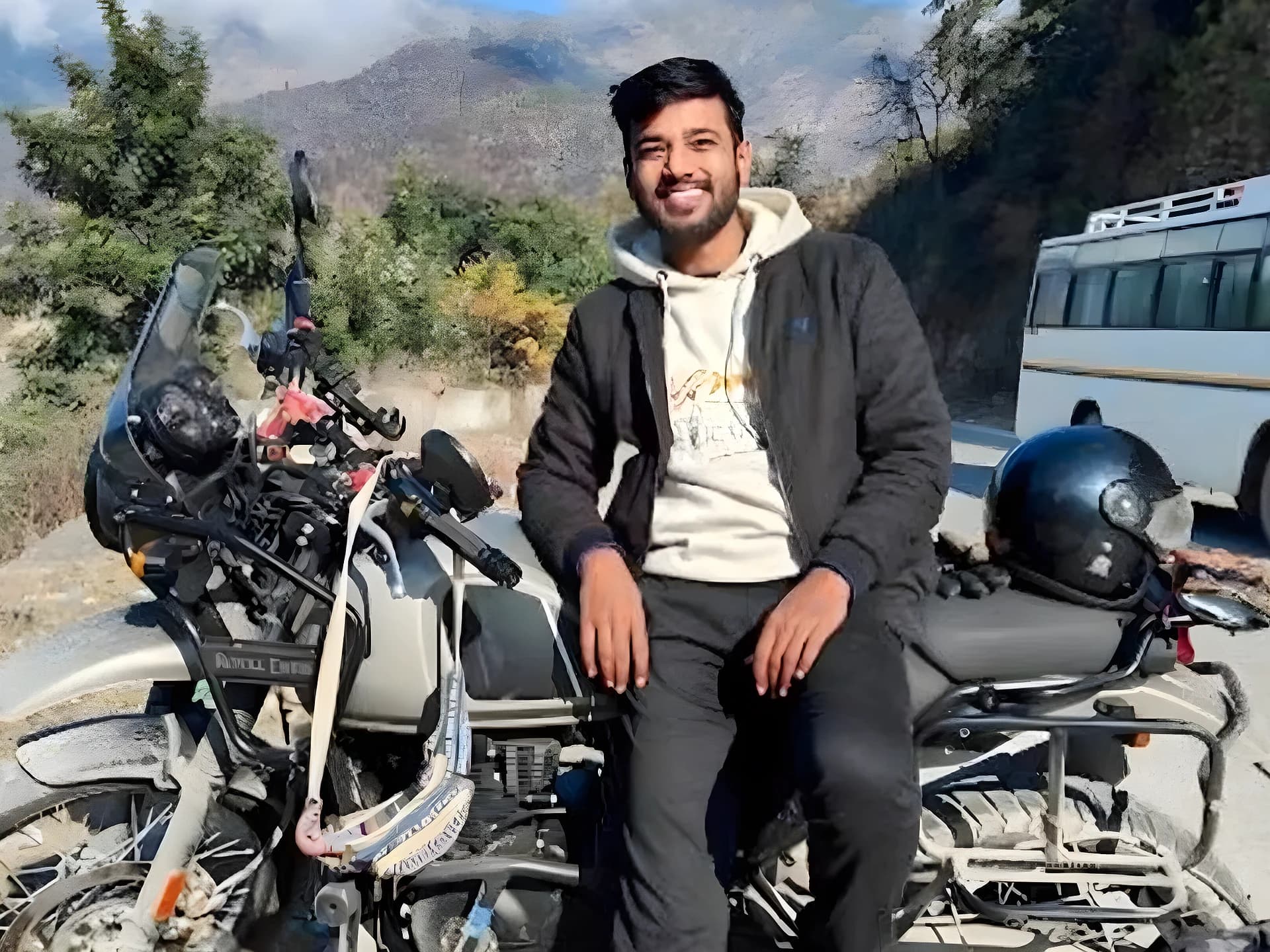 అపార్ట్మెంట్ నుంచి దూకిన టెక్కీ