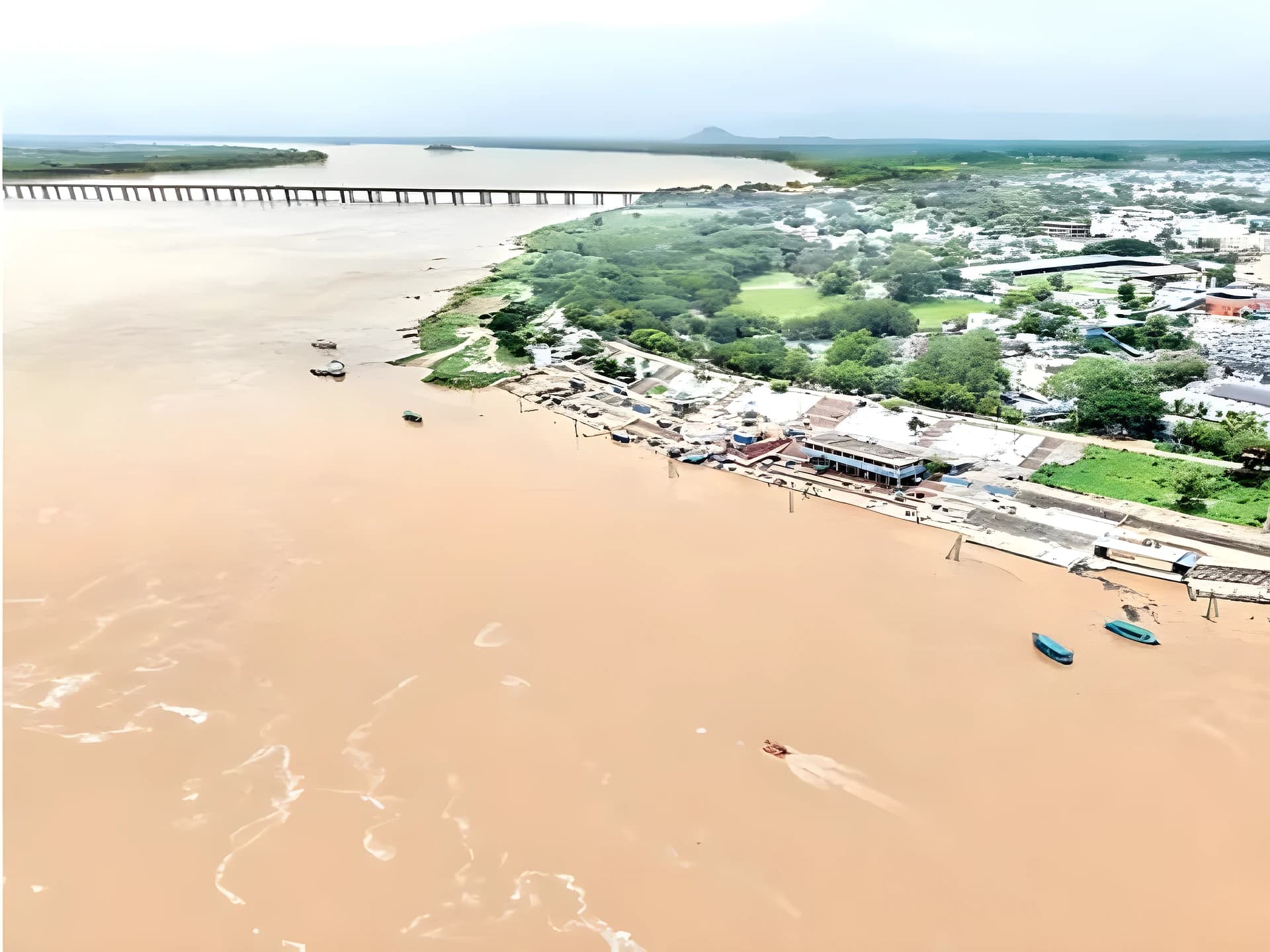 పెరిగిన వరద ఉద్ధృతి.. భద్రాచలంలో హైఅలర్ట్