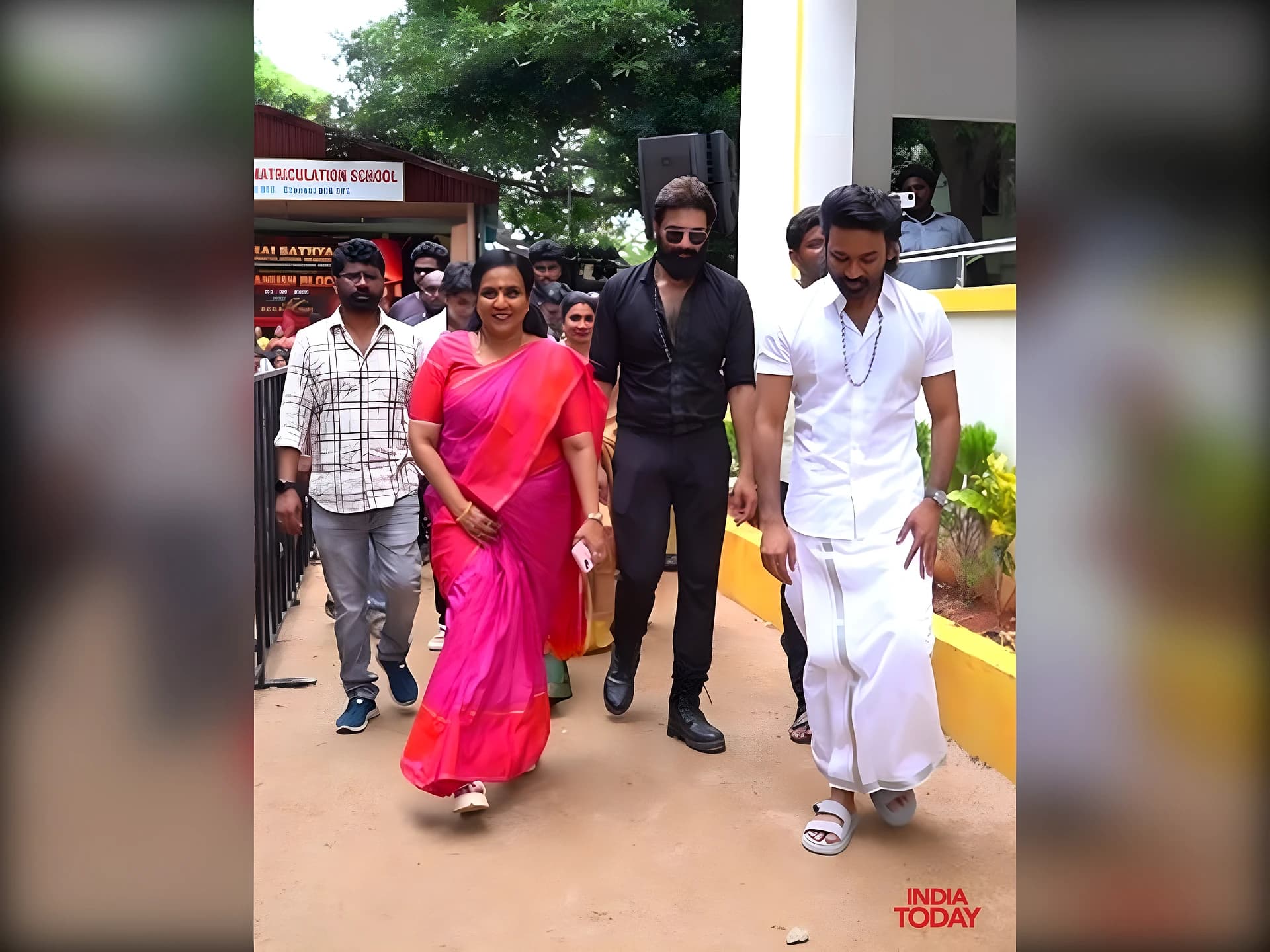 తను చదివిన స్కూల్కే గ్రాండ్ గిఫ్ట్- ధనుష్