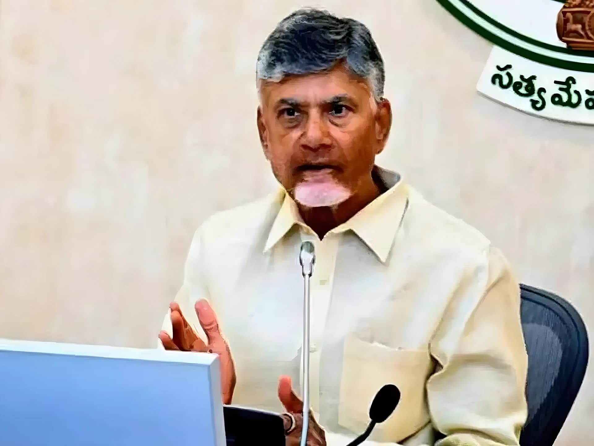 విశాఖ డెవలప్మెంట్కు CM గ్రీన్ సిగ్నల్