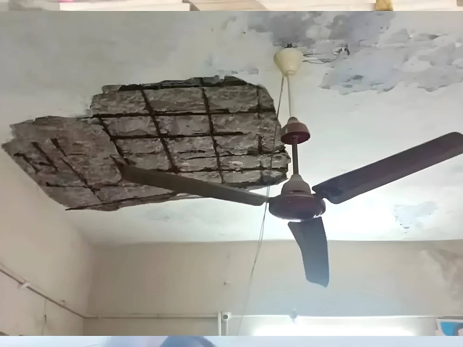 మరిపెడ PSలో భద్రత కరువు