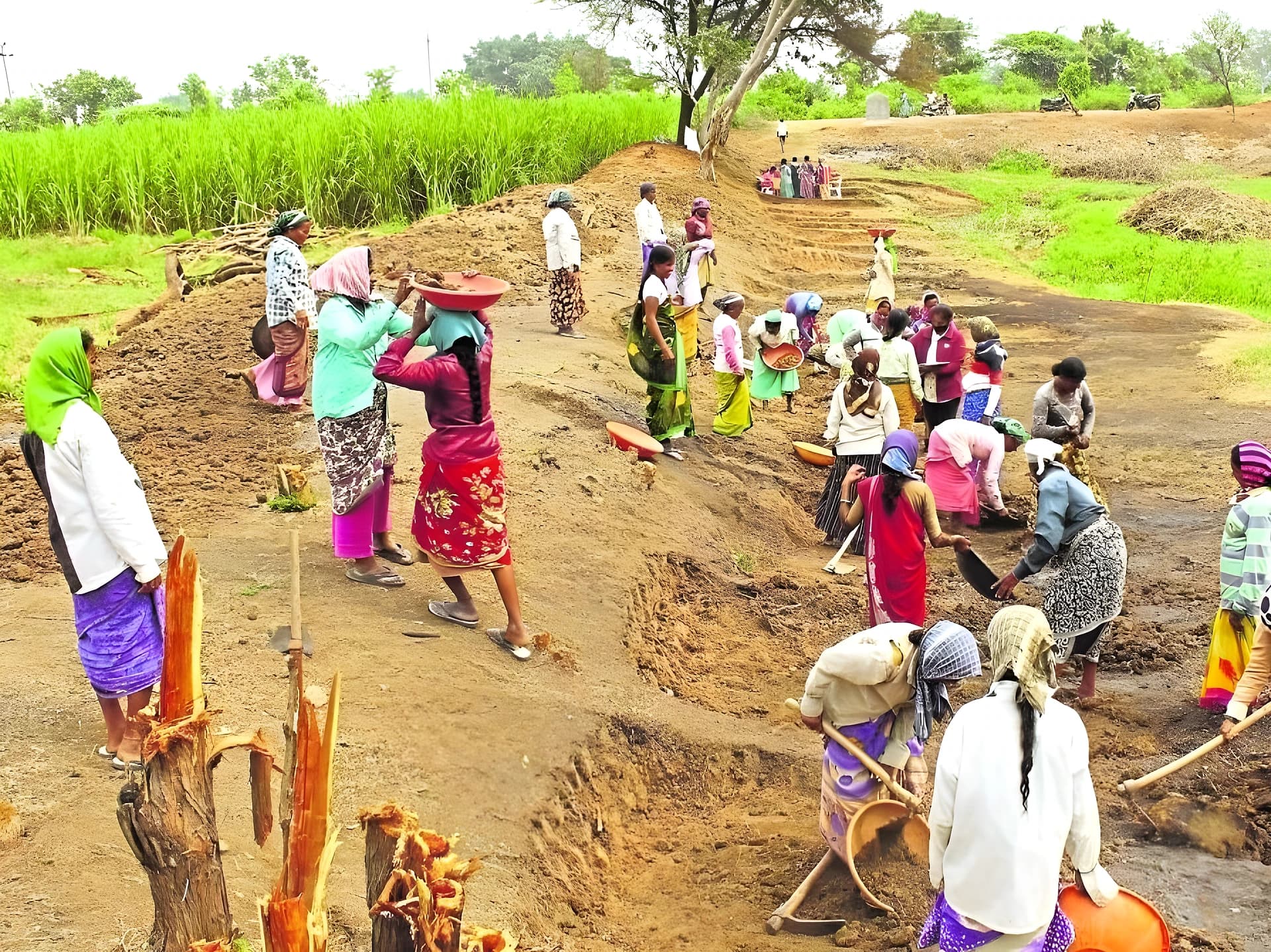 VB-GRAM-Gలో నిర్లక్ష్యం.. 36 మంది ఏపీవోలకు షాక్