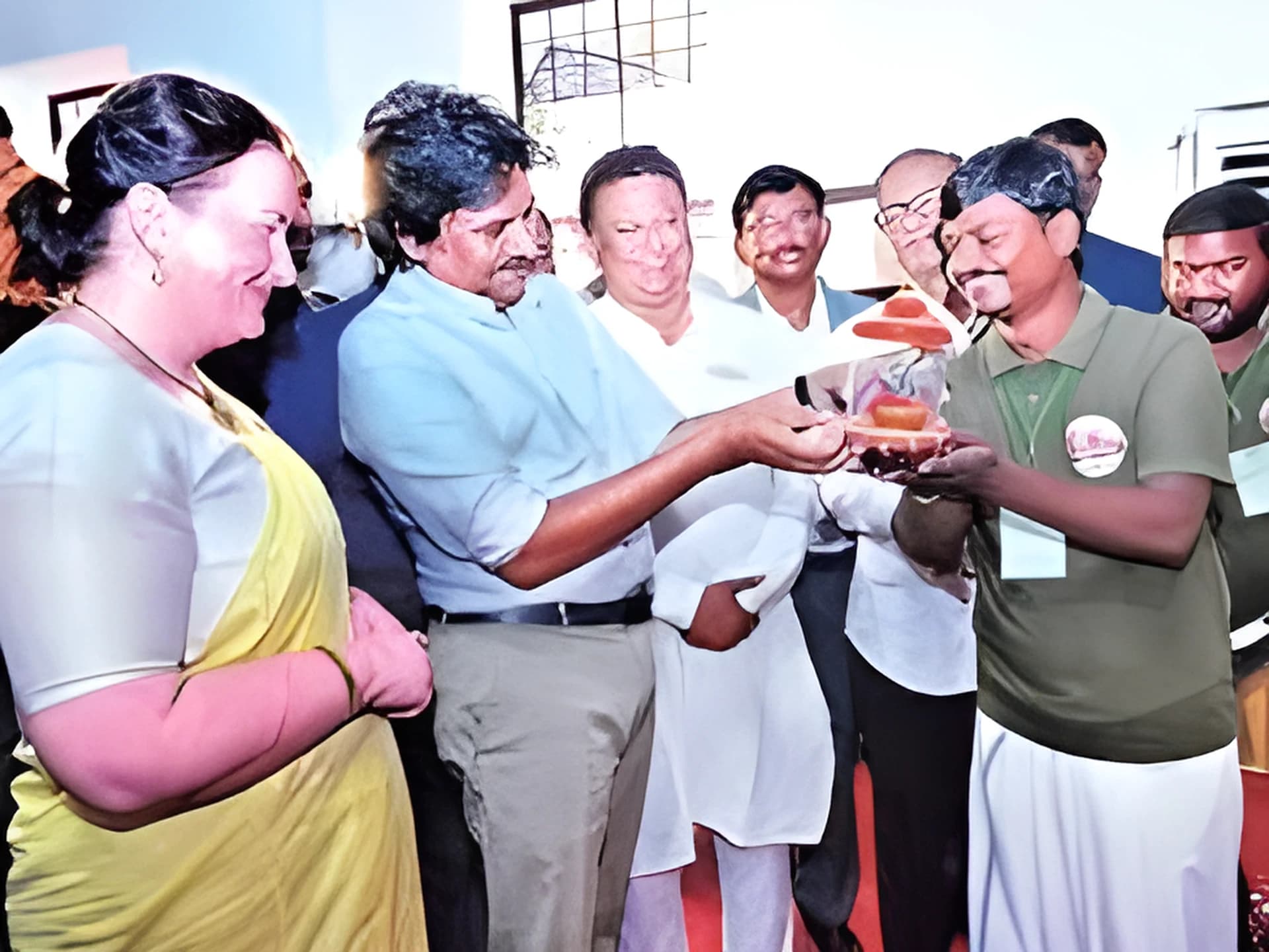 హస్తకళలకు అండగా పవన్.. వుడ్ బ్యాంక్ ప్రారంభం