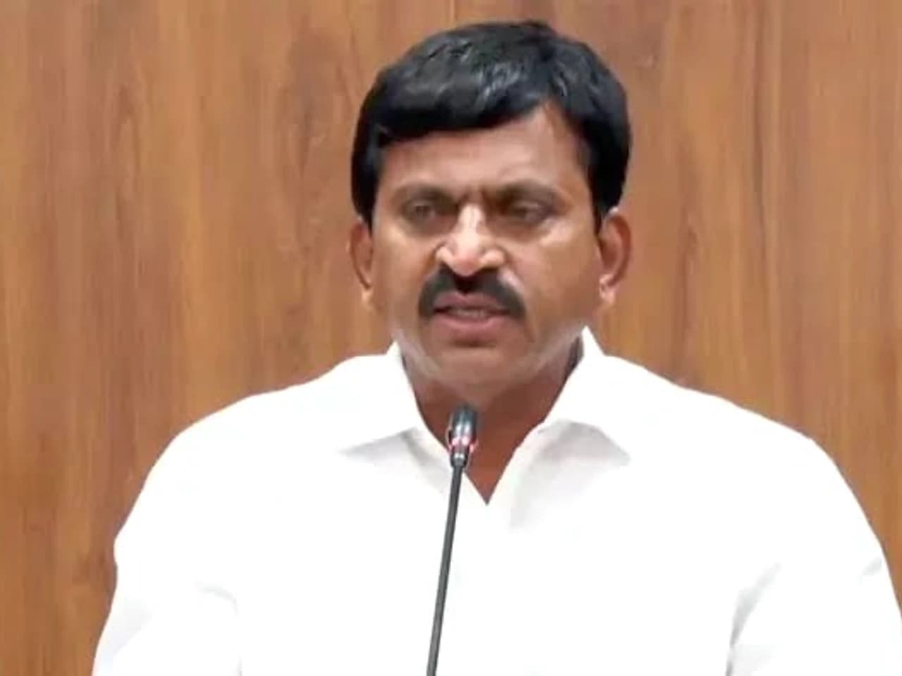 రికార్డులను పరిశీలించిన తర్వాతే నిర్ణయం: పొంగులేటి