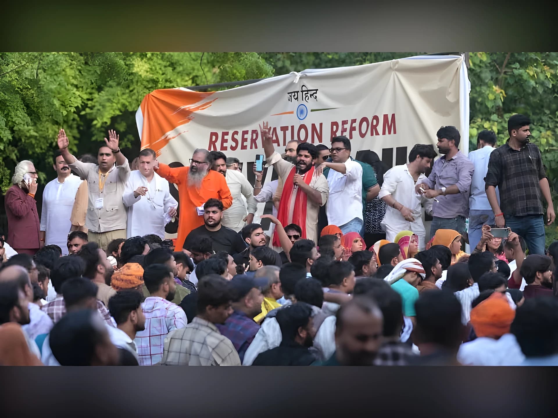 రిజర్వేషన్ హటావో ఆందోళన కారుల డిమాండ్లు ఇవే!