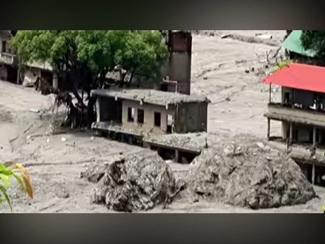నేపాల్ వరదల్లో 903కి చేరిన మృతుల సంఖ్య