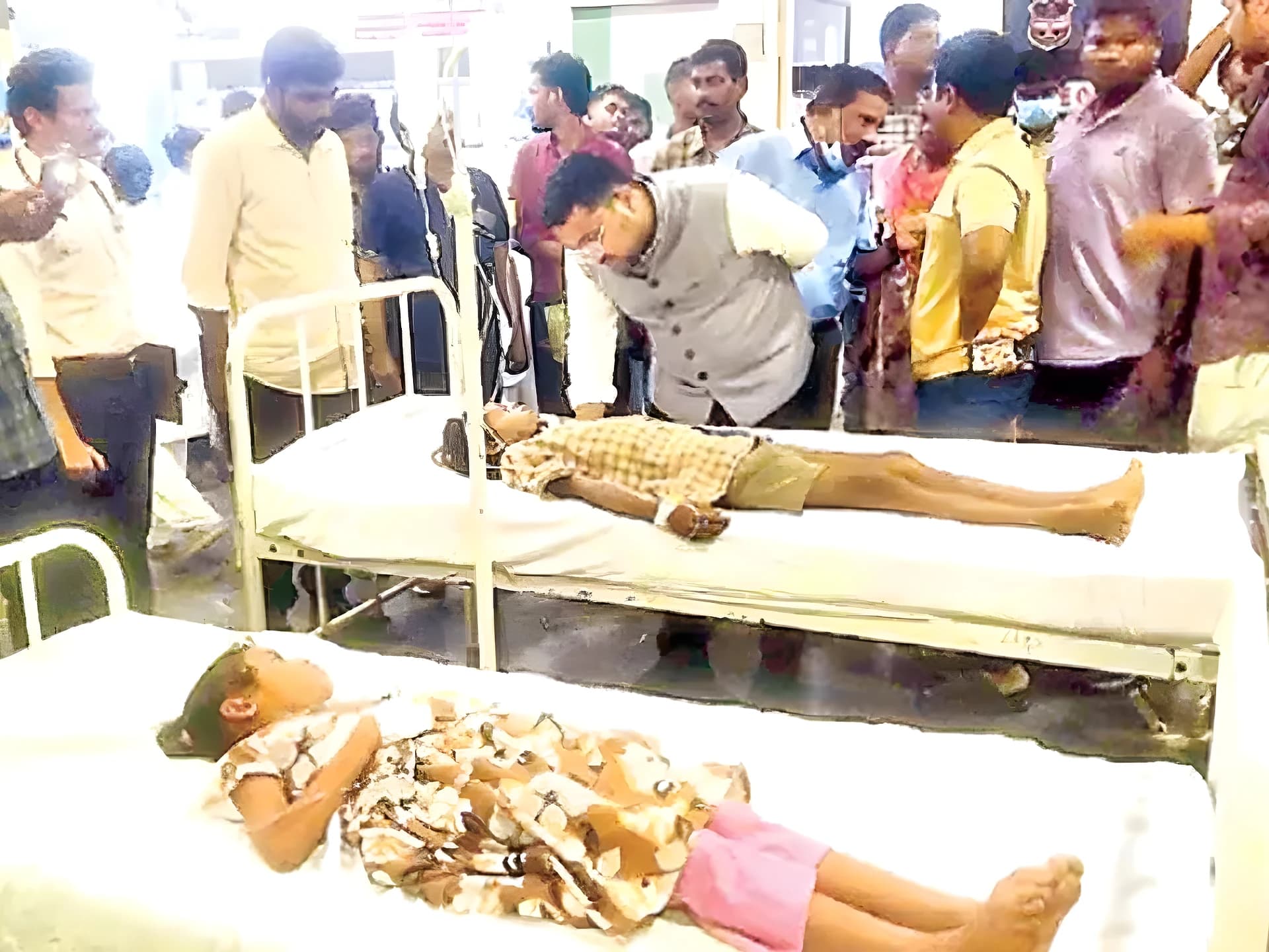 స్కూల్లో టాబ్లెట్స్ వేసుకొని 54 మందికి అస్వస్థత!