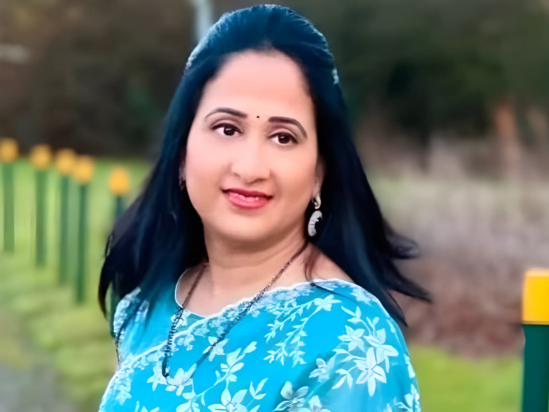 ఎయిర్పోర్ట్లో యూట్యూబర్ అరెస్ట్!